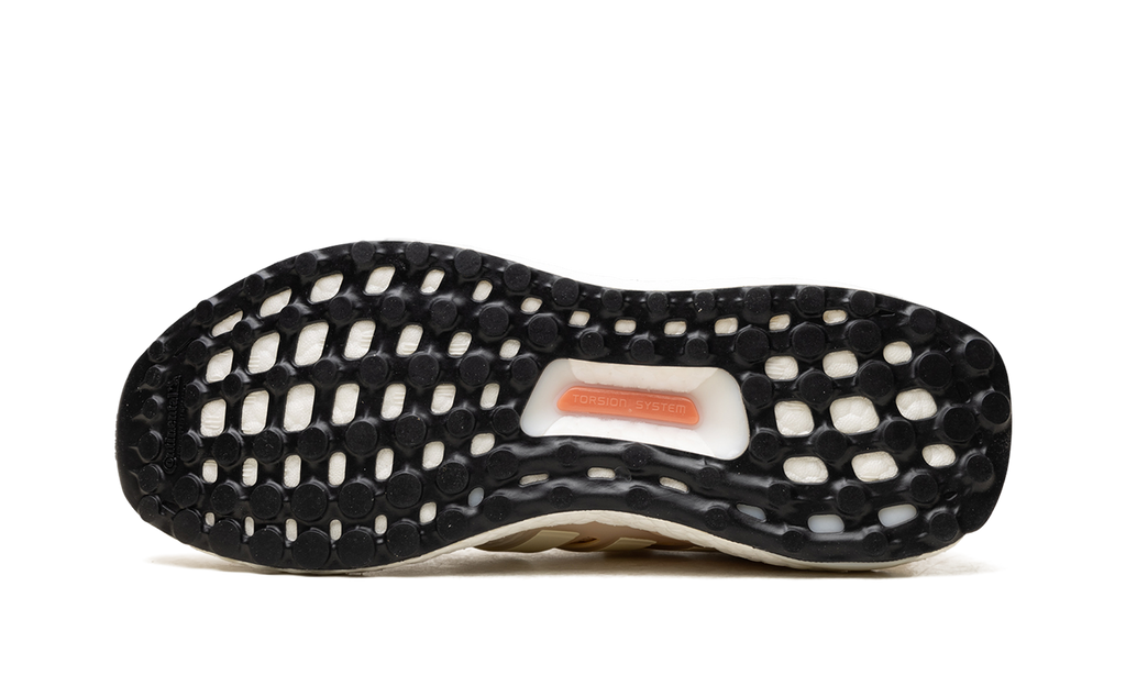 ULTRABOOST 1.0 WMNS "Ecru Tint / Semi Coral Fusion" HQ4208