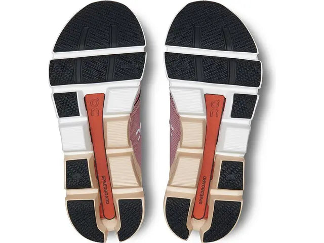 On Womens Cloudflyer 4- Dustrose/Sand (71.97932)