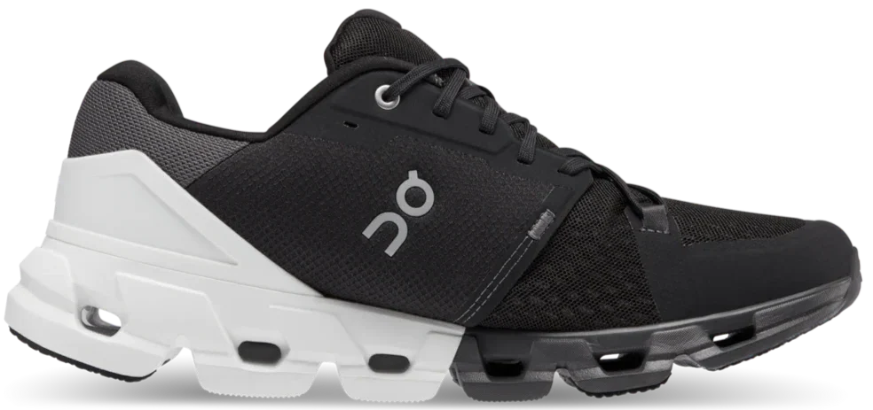 On Womens Cloudflyer 4- BLACK/WHITE (71.98671)
